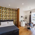 Διαμέρισμα House In Decumani Yellow By Houseinnaples Νάπολη