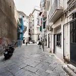 Διαμέρισμα House In Decumani Yellow By Houseinnaples *